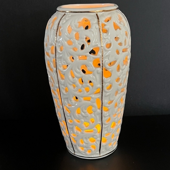 Cream Gold Gilt Ceramic Cut Out Design Orchid Pot Tea Light Vase - Picture 6 of 7